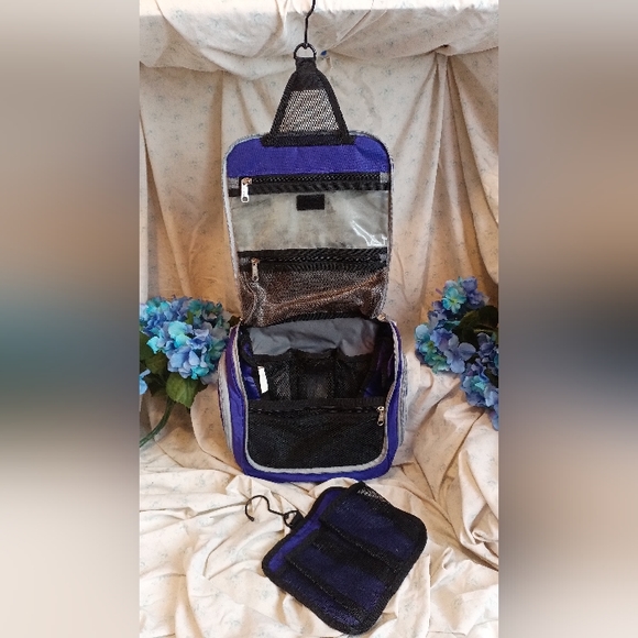L.L.Bean Traveler - Picture 5 of 8